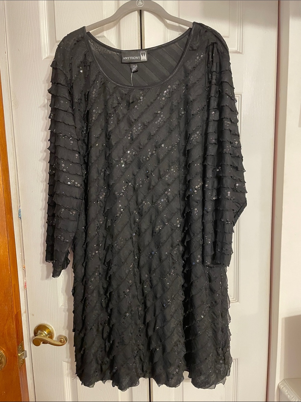 NWT Antthony Black Sequin Tiered Ruffle Long-Sleeve Dress 3X